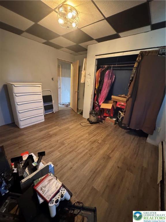 2330 Long Run Rd, Franklin Twp, PA 18235 - unfurnished bedroom with wood finished floors, a drop ceiling, and a closet