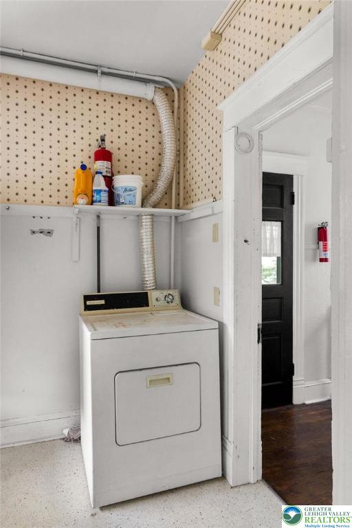 923 N Webster, Lackawanna, PA 18510 - laundry area featuring washer / clothes dryer and baseboards