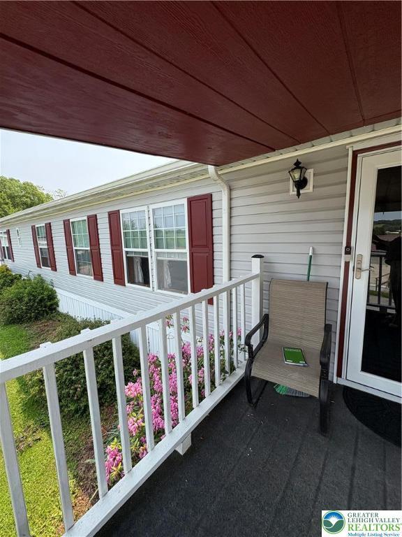 10188 Cork Ln, Upper Macungie Twp, PA 18031 - view of balcony