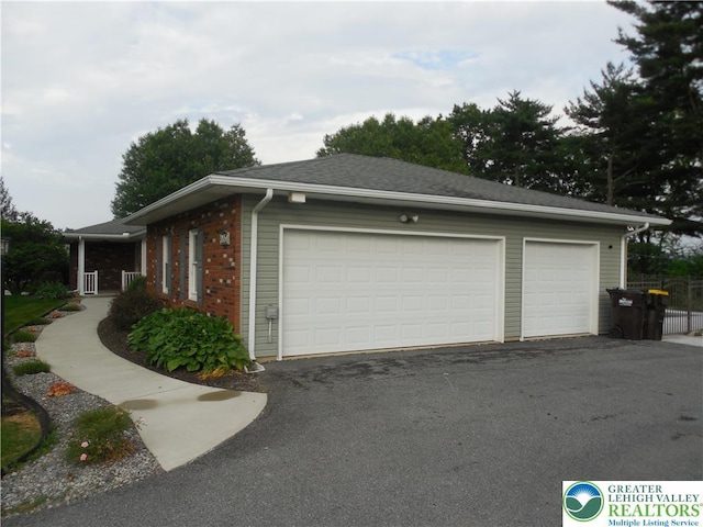 3554 Magnolia Dr, Bethlehem Twp, PA 18045 - garage with driveway