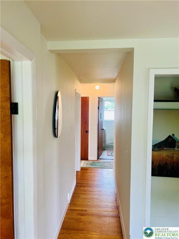 818 W Station Ave, Coopersburg Borough, PA 18036 - hall with wood finished floors and baseboards
