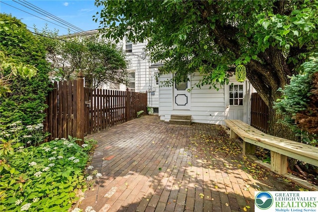 541 Elm St, Emmaus Borough, PA 18049 - view of wooden deck