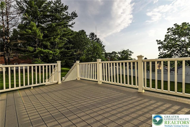 1404 Waverly Ave, Easton, PA 18040 - view of wooden terrace