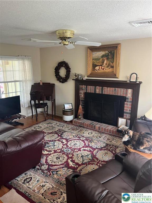 4245 Tank Farm Rd, Emmaus Boro, PA 18049 - photo 6