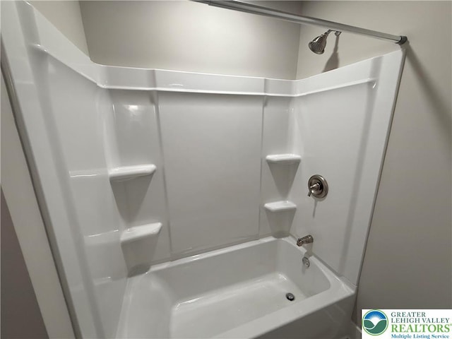 6085 St John St, Allentown City, PA 18103 - full bath with shower / bathtub combination