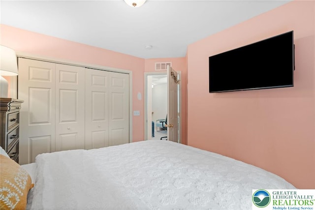 707 Blue Heron Dr, Allentown City, PA 18103 - bedroom featuring a closet