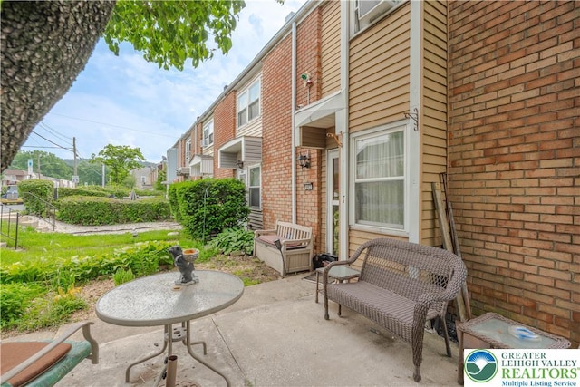 402 Bradford St, Allentown City, PA 18109 - view of patio