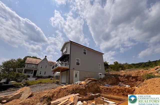 1025 W Princeton Ave, Palmerton Boro, PA 18071 - view of property exterior with stucco siding