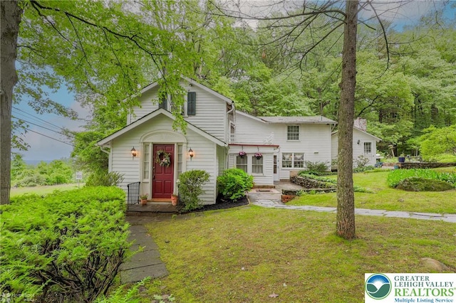 6650 Mountain Rd, Macungie Boro, PA 18062 - view of front of property featuring a front yard