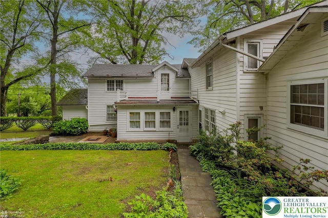 6650 Mountain Rd, Macungie Boro, PA 18062 - back of house featuring a yard and a patio area