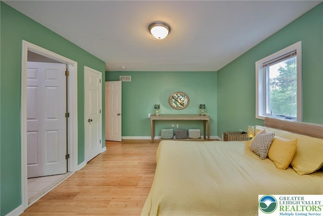205 Osprey Way, Middle Smithfield Twp, PA 18302 - bedroom featuring light wood-style floors and baseboards