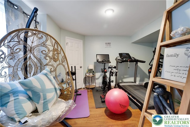 638 Stratton Dr, Middle Smithfield Twp, PA 18302 - exercise area with wood finished floors