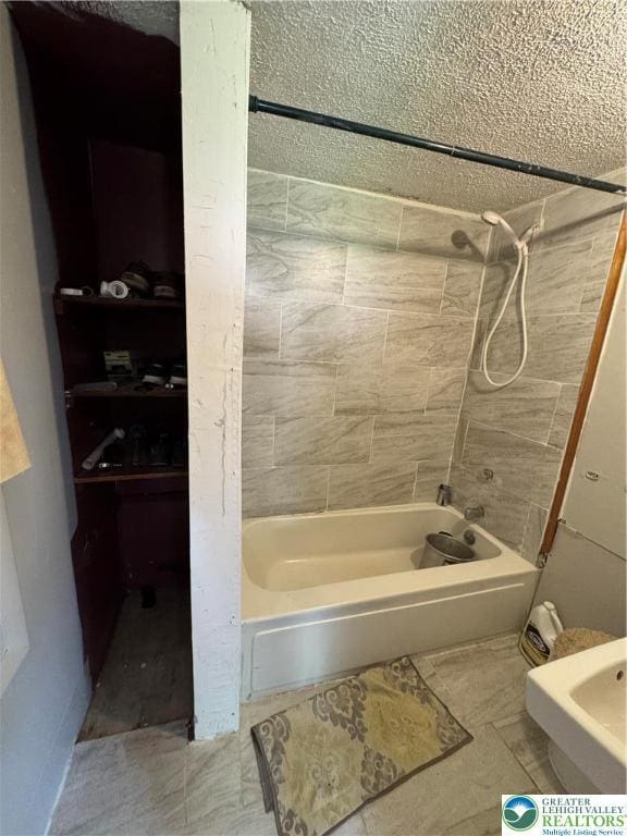 226 E Snyder Ave, Lansford Boro, PA 18232 - bathroom with  shower combination