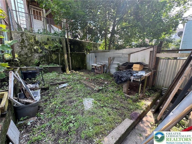 226 E Snyder Ave, Lansford Boro, PA 18232 - view of yard