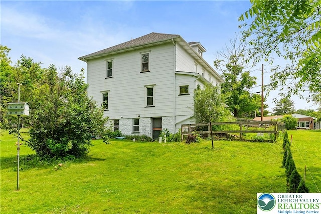 100 E Mahoning Dr, Mahoning Twp, PA 18235 - back of house