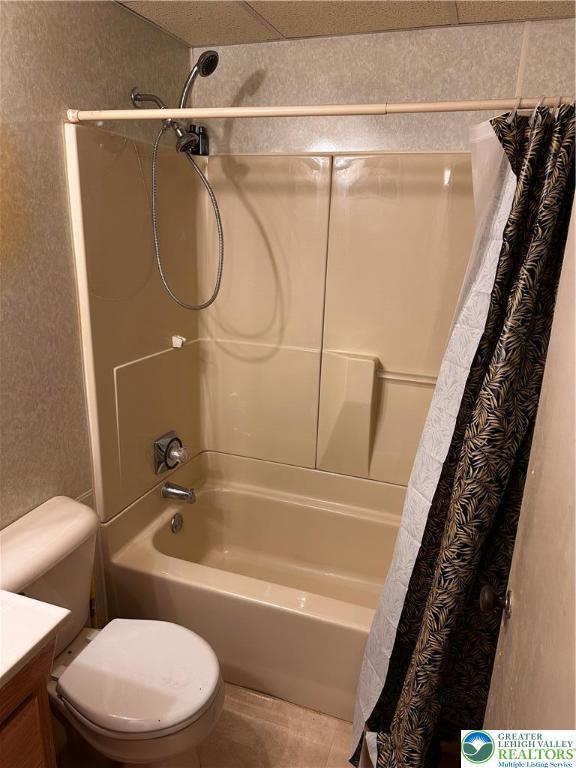 701 N Lacrosse St, Allentown City, PA 18109 - bathroom with shower / bath combo with shower curtain and vanity