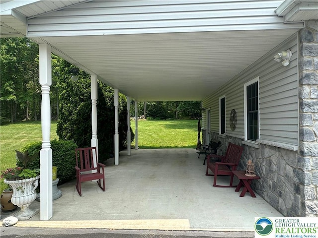 1437 Nectarine Rd, Lehigh Twp, PA 18038 - view of patio / terrace