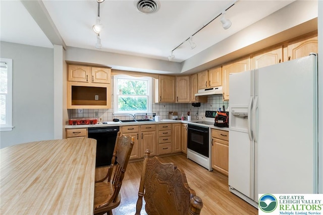 7494 Franks Dr, East Allen Twp, PA 18014