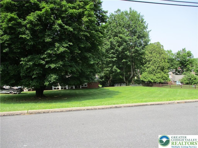 Stewart St, Wilson Borough, PA 18042 - view of front of house with a front lawn