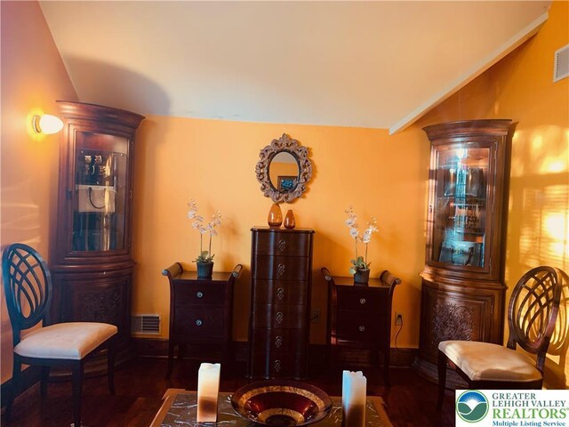 459 Mount Pleasant Rd, Washington Twp, PA 18013 - sitting room featuring wood finished floors and vaulted ceiling
