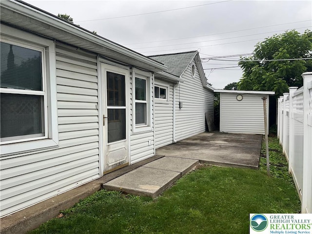 2115 Fireside Dr, Bethlehem City, PA 18018 - view of fenced backyard