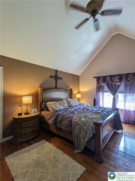 131 Winding Way, Washington Twp, PA 18013 - bedroom featuring vaulted ceiling, wood finished floors, and ceiling fan