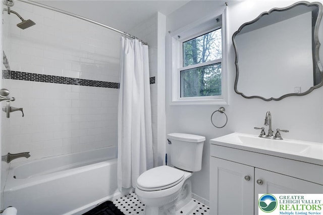 9436 Juniper Dr, Tobyhanna Twp, PA 18466 - full bath featuring shower / bathtub combination with curtain, vanity, and tile patterned floors
