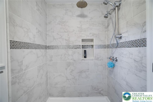 9436 Juniper Dr, Tobyhanna Twp, PA 18466 - full bath with tiled shower