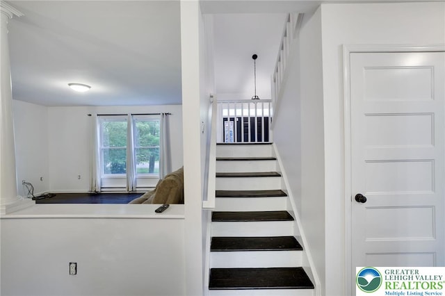 9436 Juniper Dr, Tobyhanna Twp, PA 18466 - view of stairs