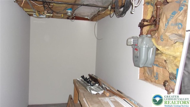 139 N 11th St, Allentown City, PA 18102 - finished below grade area featuring gas meter