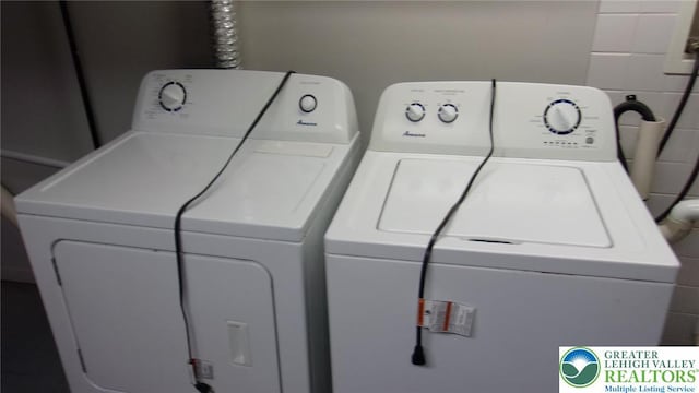 139 N 11th St, Allentown City, PA 18102 - washroom featuring washing machine and clothes dryer