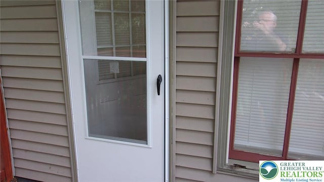 139 N 11th St, Allentown City, PA 18102 - property entrance