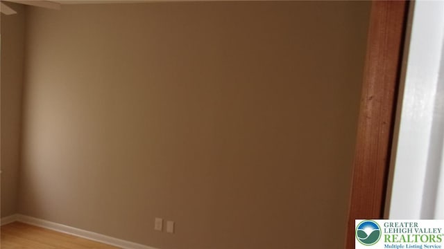 139 N 11th St, Allentown City, PA 18102 - unfurnished room with light wood-type flooring and a ceiling fan