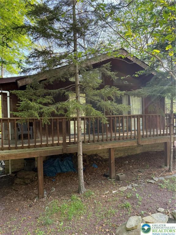 9817 Deerwood Dr, Coolbaugh Twp, PA 18466 - photo 1