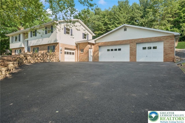 2922 Dogwood Dr, Coopersburg Boro, PA 18036 - view of front of home featuring brick siding