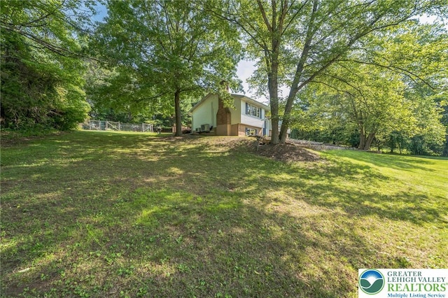 2922 Dogwood Dr, Coopersburg Boro, PA 18036 - view of yard