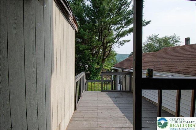 1208 E Susquehanna St, Salisbury Twp, PA 18103 - view of deck
