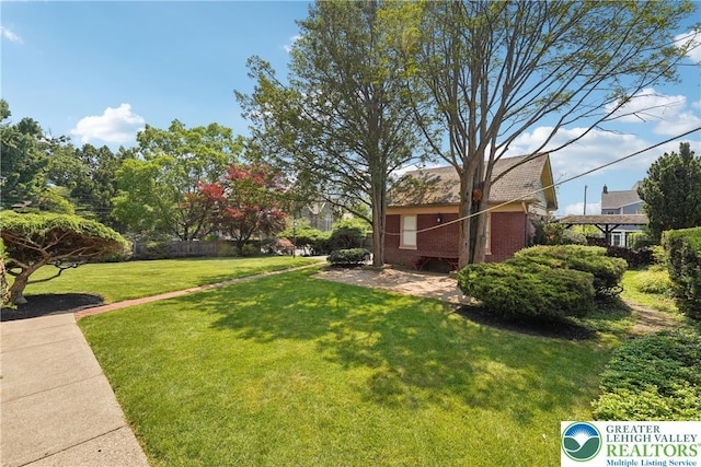 200 W Pierce St, Easton, PA 18042 - view of green lawn