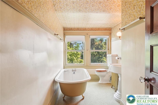 200 W Pierce St, Easton, PA 18042 - full bathroom with a soaking tub and toilet