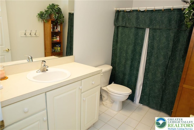 607 Prestwick Dr, Williams Twp, PA 18042 - full bathroom featuring tile patterned floors and vanity