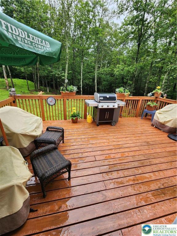 7 Twelve Oaks Trl, Chestnuthill Twp, PA 18353 - wooden deck featuring area for grilling