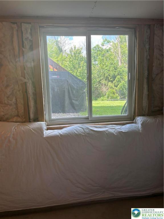 21 Millbrook Ct, Palmer Twp, PA 18045 - bedroom / living area view