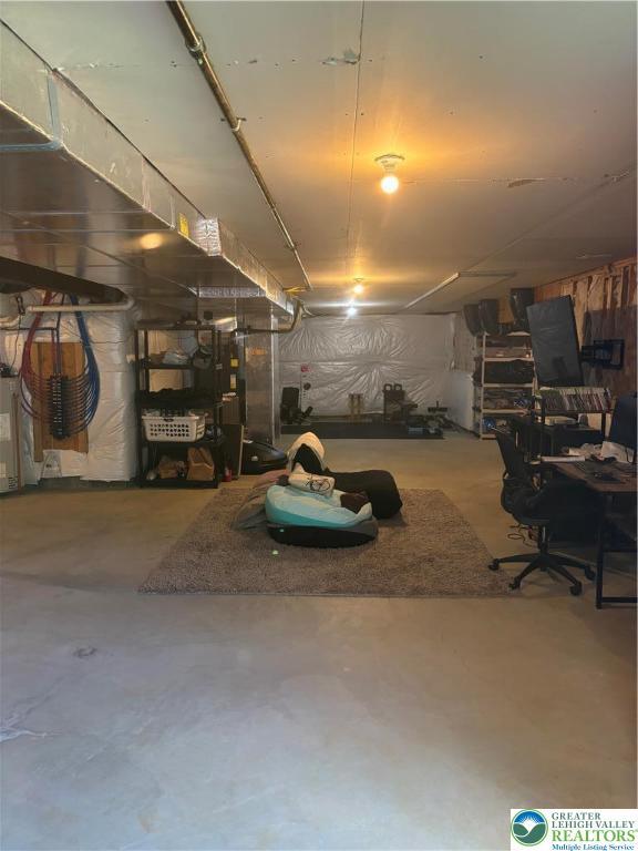 21 Millbrook Ct, Palmer Twp, PA 18045 - basement with water heater