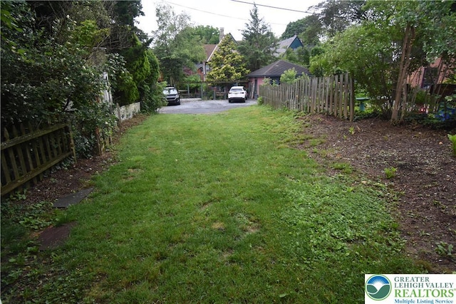 407 W Burke St, Easton, PA 18042 - view of yard