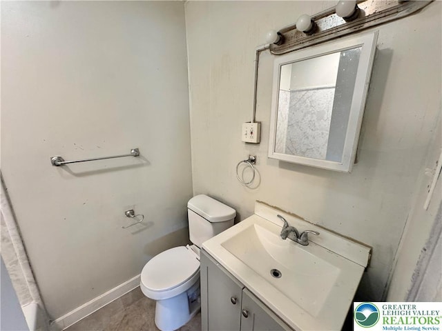 909 Genesee St, Allentown City, PA 18103 - bathroom with toilet and vanity