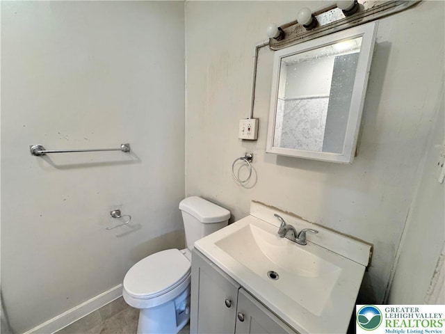 909 Genesee St, Allentown City, PA 18103 - bathroom with vanity and toilet