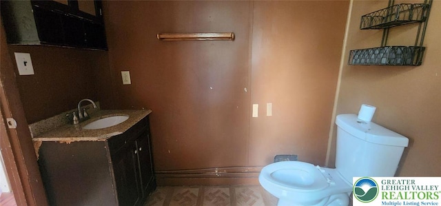2463 Hillside Ave, Wilson Boro, PA 18042 - bathroom with toilet and vanity