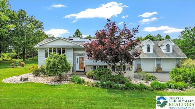 807 Bangor Rd, Plainfield Twp, PA 18064 - view of front of home featuring a front yard and solar panels