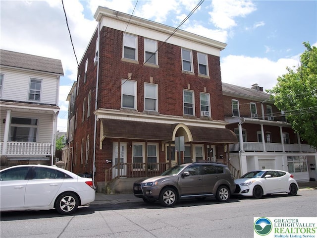 266 E Walnut St, Allentown City, PA 18109 - townhome / multi-family property featuring brick siding