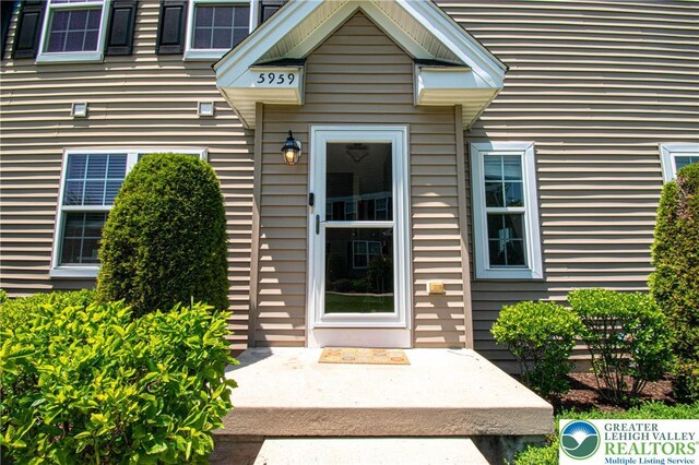 5959 Valley Forge Rd, Upper Saucon Twp, PA 18036 - property entrance